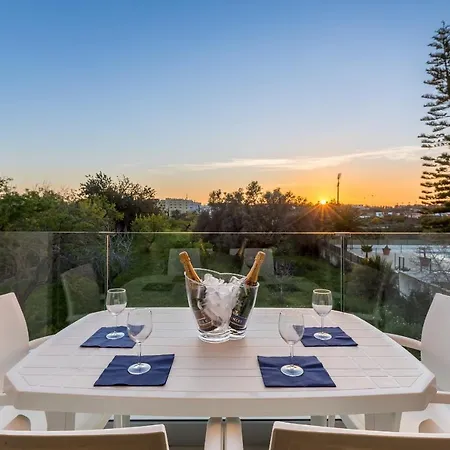 Correeira Luxury Residence T2 L - Albufeira, Pools, Wifi, Bbq, Beach *