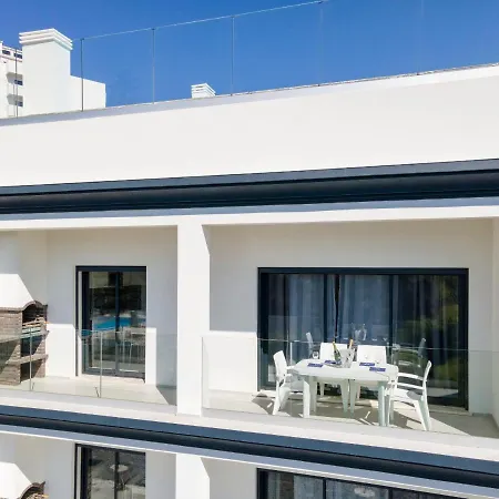 Correeira Luxury Residence T2 L - Albufeira, Pools, Wifi, Bbq, Beach Albufeira